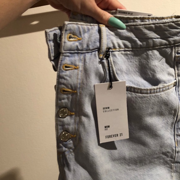 NWT Forever 21 Mom Jeans sz. 28" (button fly) - Picture 2 of 7